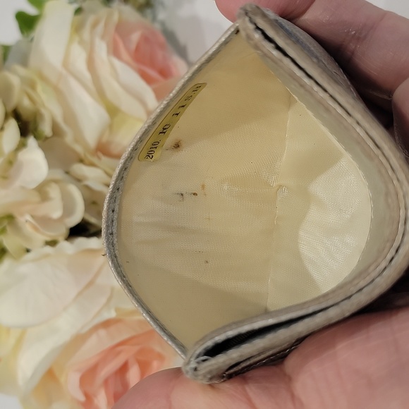 Authentic CHANEL card wallet - Picture 9 of 15